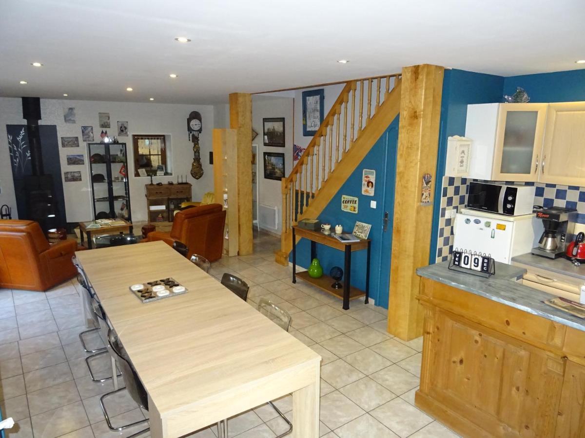 La Ferme Aux Chats Formigny Exterior foto
