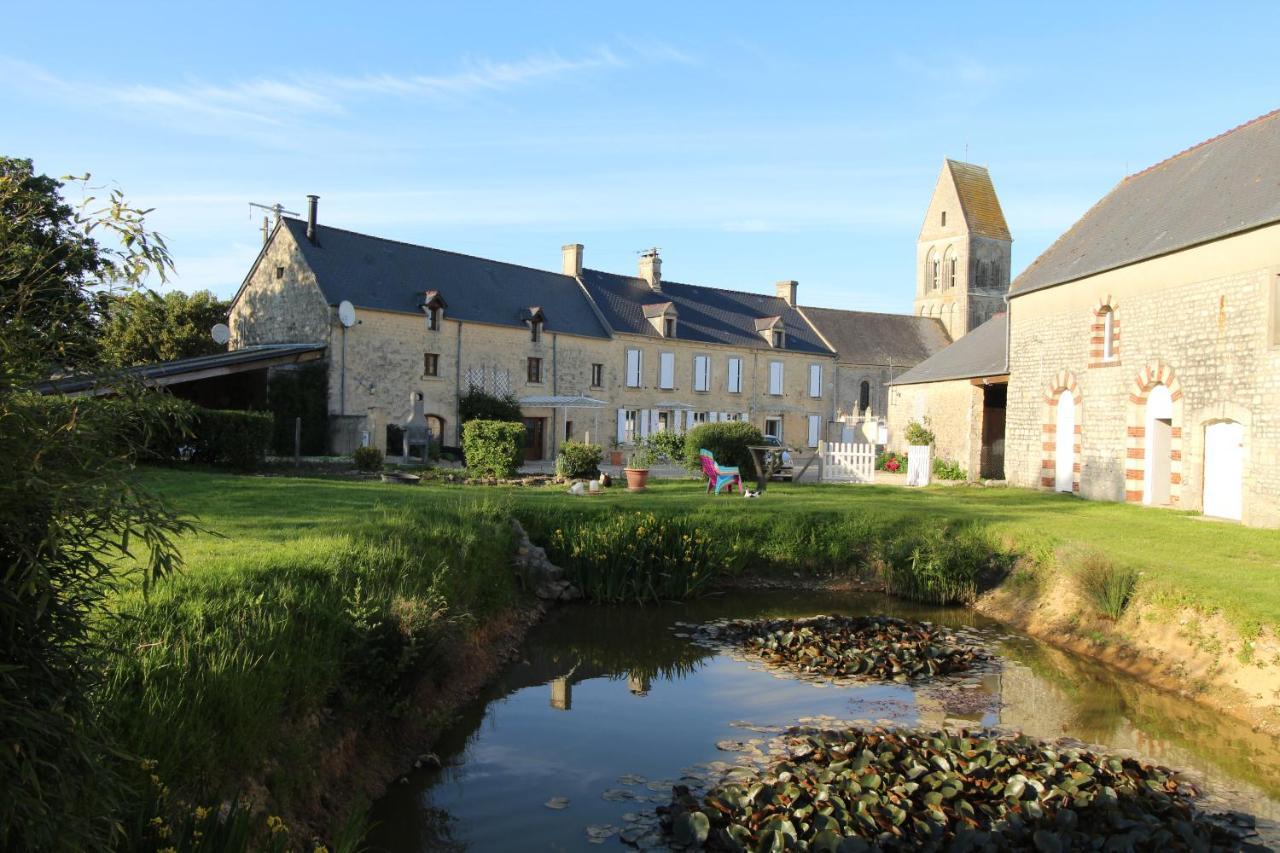 La Ferme Aux Chats Formigny Exterior foto