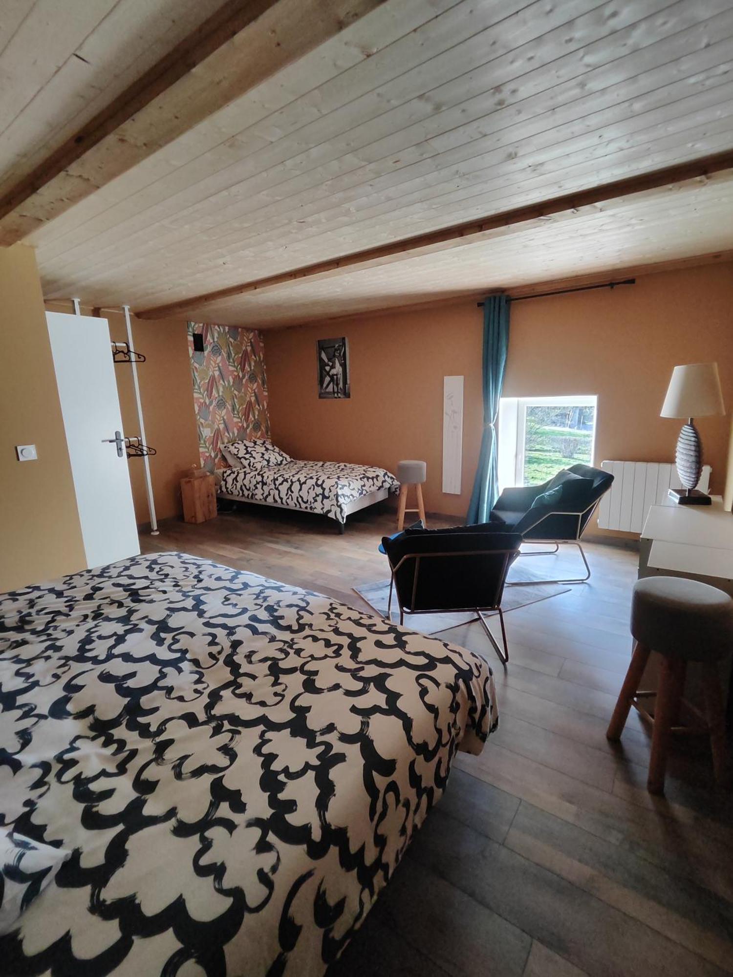 La Ferme Aux Chats Formigny Exterior foto